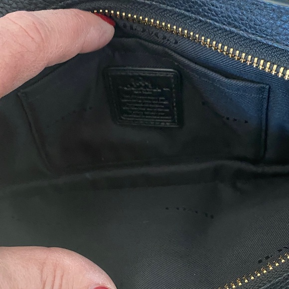 Coach Noa Pop-up Messenger Pouch Black Pebbled Leather Crossbody Bag - Picture 7 of 13